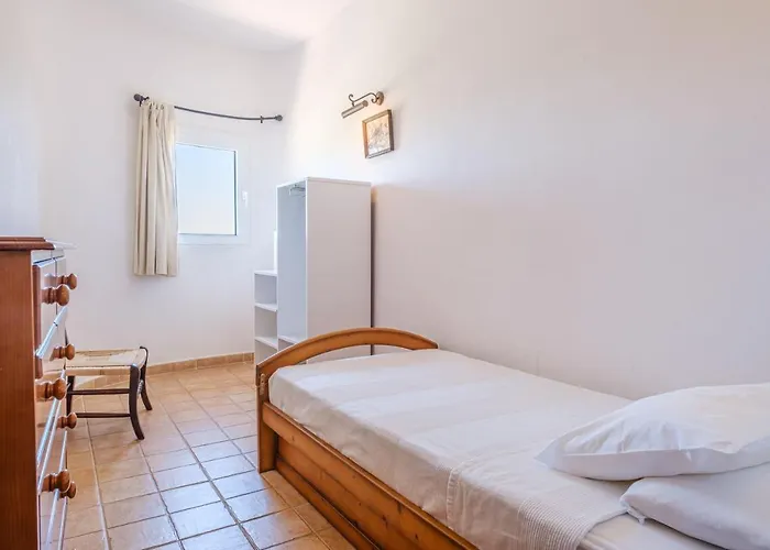 Shangri-la * Santa Eularia des Riu