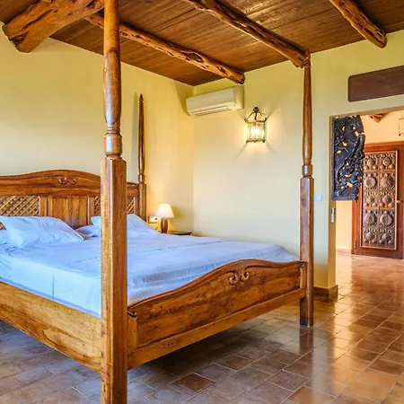 Shangri-la Villa *