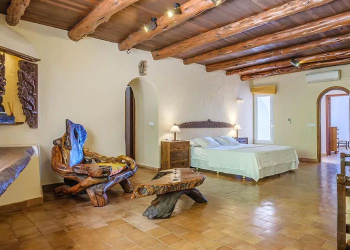 Shangri-la Villa Santa Eulària des Riu