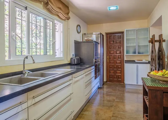 Shangri-la Villa Santa Eulalia del Río